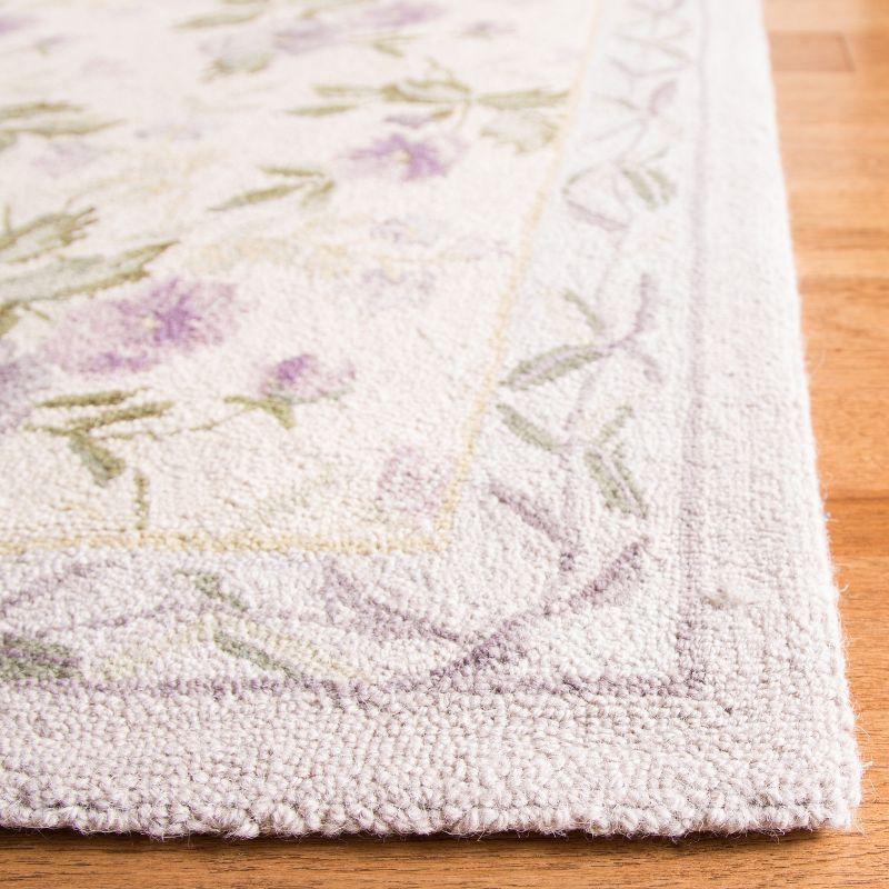 Safavieh Hand Hooked Wool Pile Floral Rug
