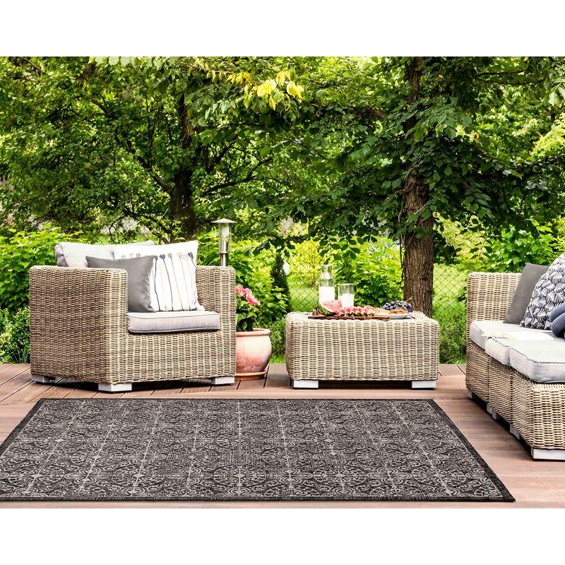 Liora Manne Carmel Antique Tile Indoor/Outdoor Rug Black 7'10" x 9'10"