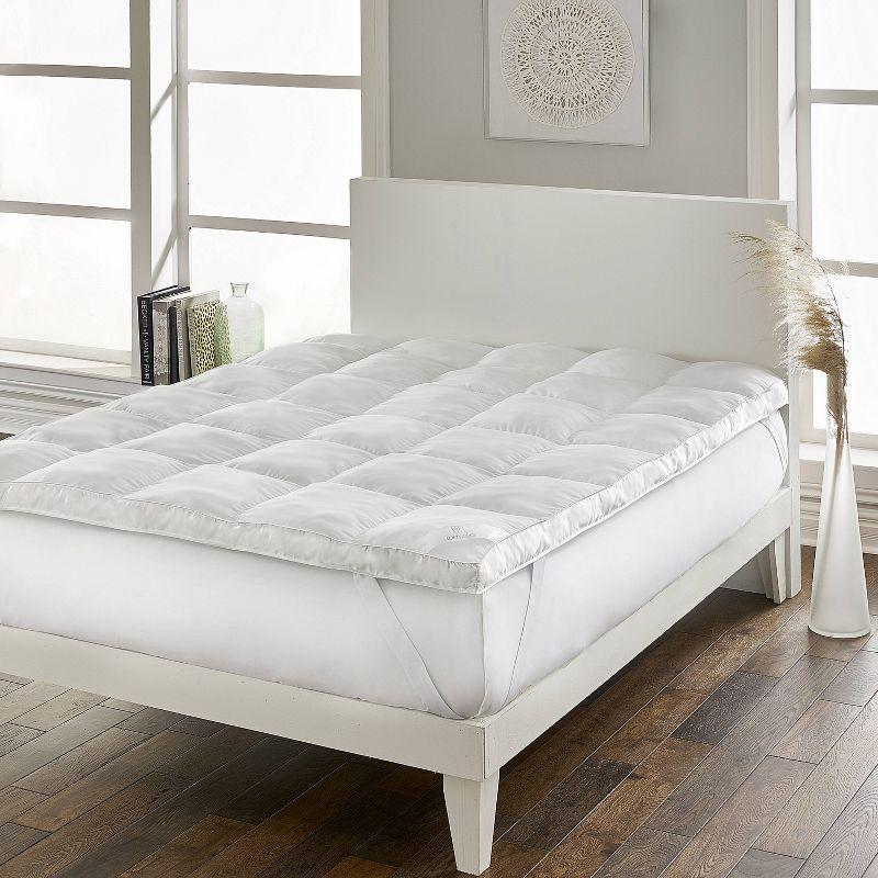 Queen White Down Alternative Mattress Topper with Anchor Bands