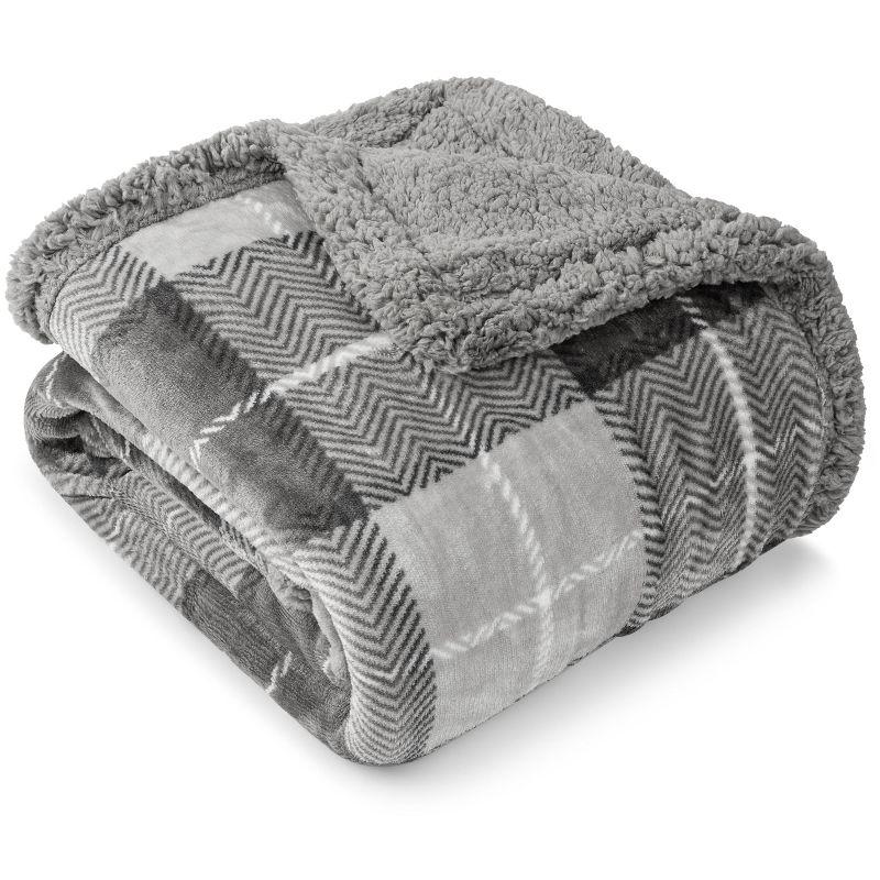 PAVILIA Fleece Plush Microfiber Throw Blanket for Couch, Sofa and Bed, Reversible