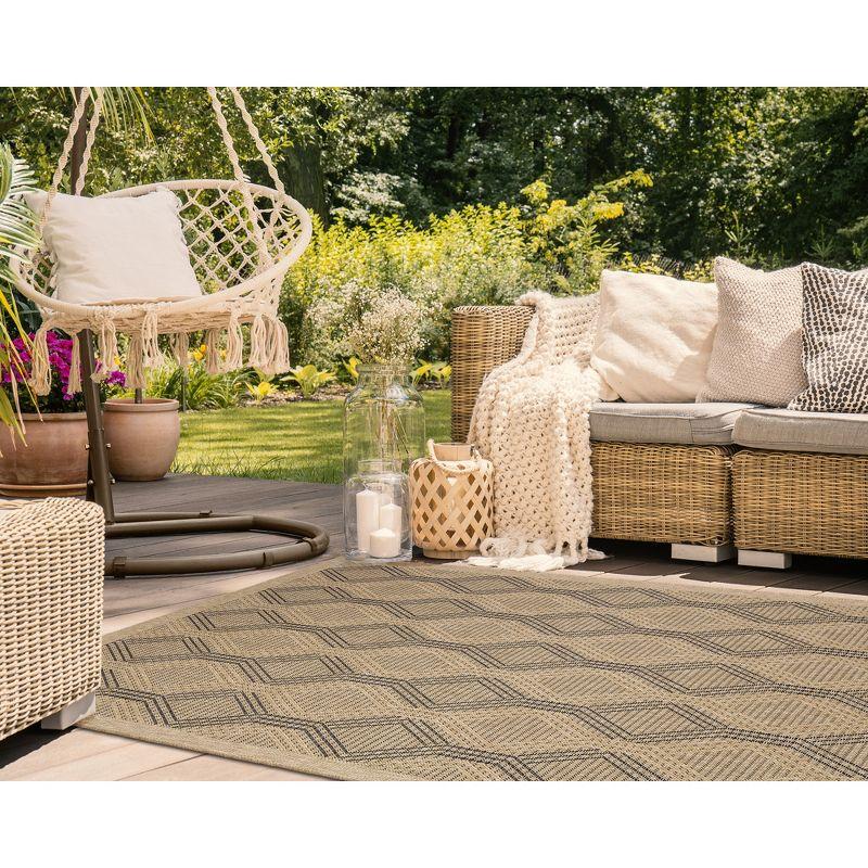 Liora Manne Sahara Links Indoor/Outdoor Rug Natural 3'3" x 4'11"