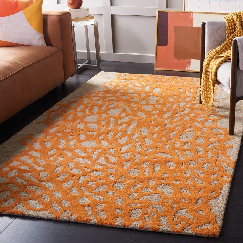 Handmade Premium Wool & Viscose 5' x 8' Gray and Orange Area Rug