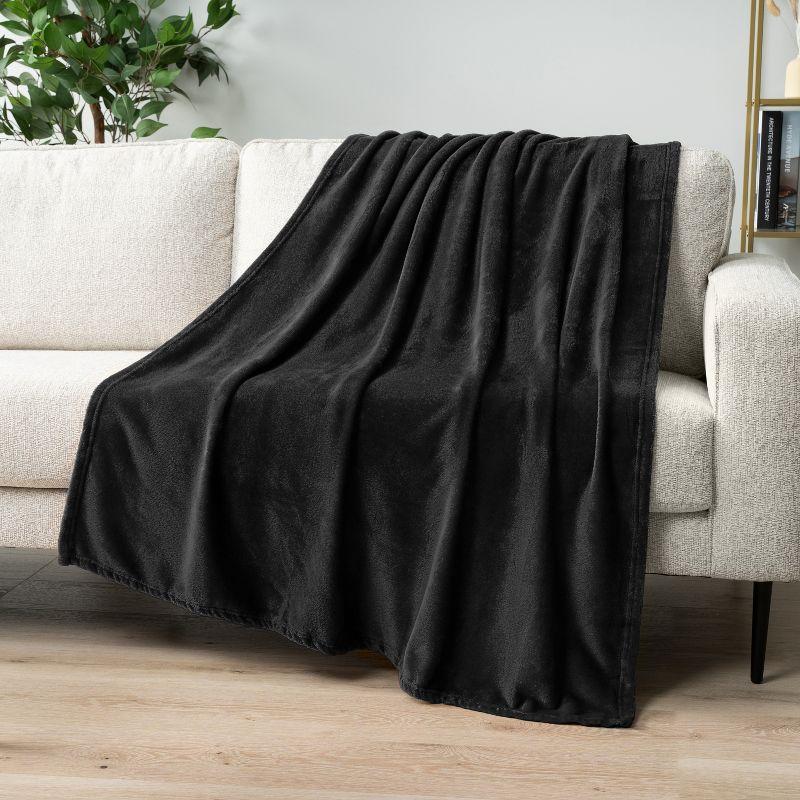 Pavilia Hand Woven Throw Blanket