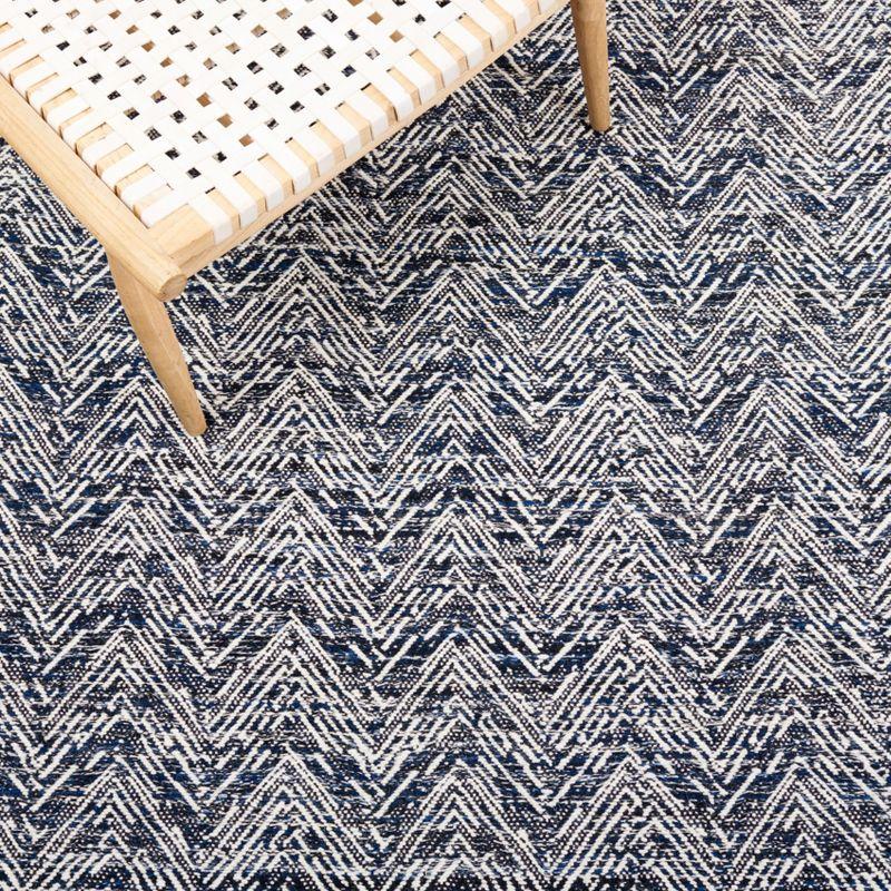 Kilim KLM401 Hand Woven Area Rug - Navy - 4'x6' - Safavieh