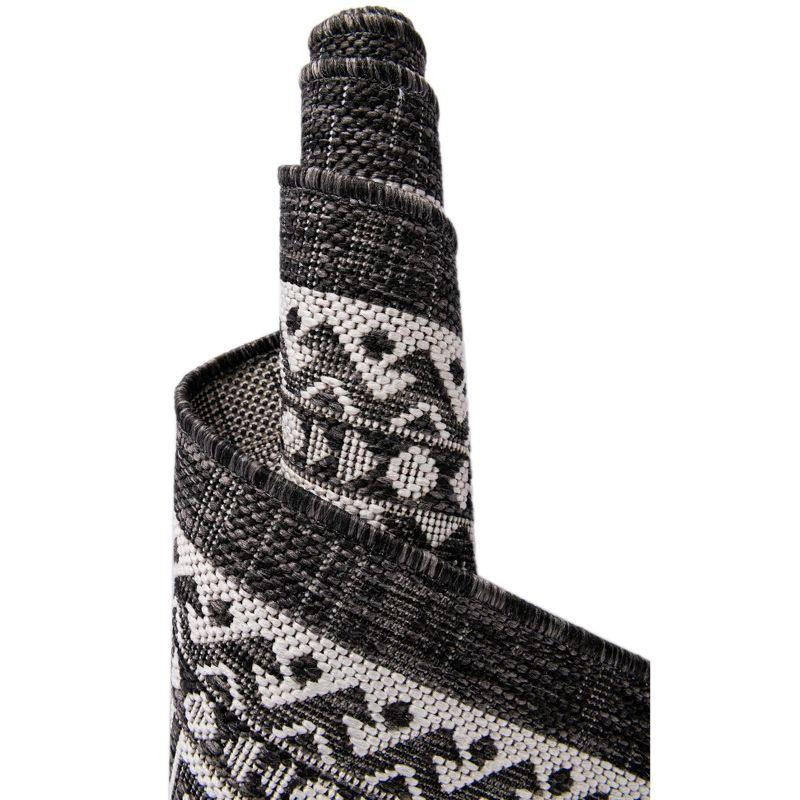 Unique Loom 7' 10 x 7' 10 Square Indoor/Outdoor Aztec Charcoal Gray Area Rug