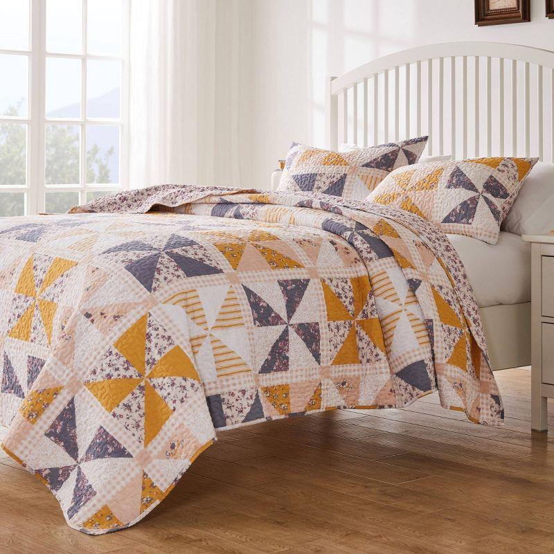 Greenland Home Fashions Heirloom Posey Reversible Quilt Set
