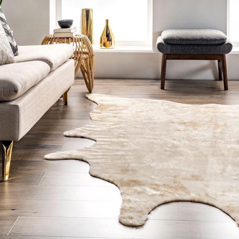 Nuloom Marcia SpinClean Machine Washable Faux Cowhide Area Rug, Shaped 5' x 6' 7", White