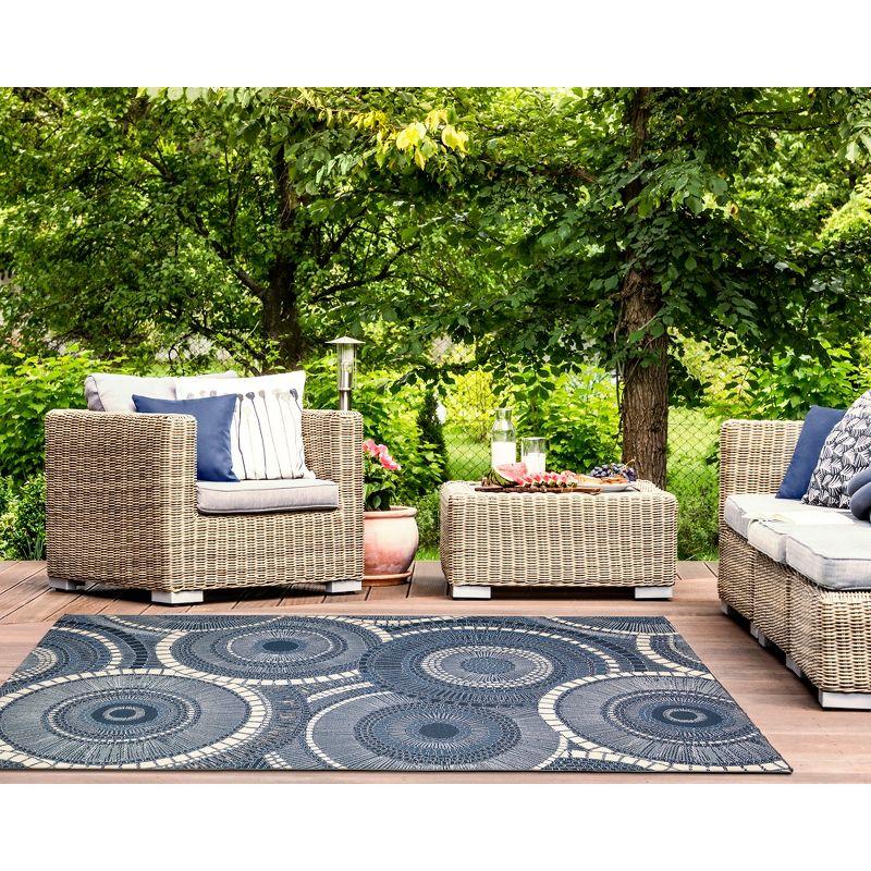 Liora Manne Marina Geometric Indoor/Outdoor Rug..