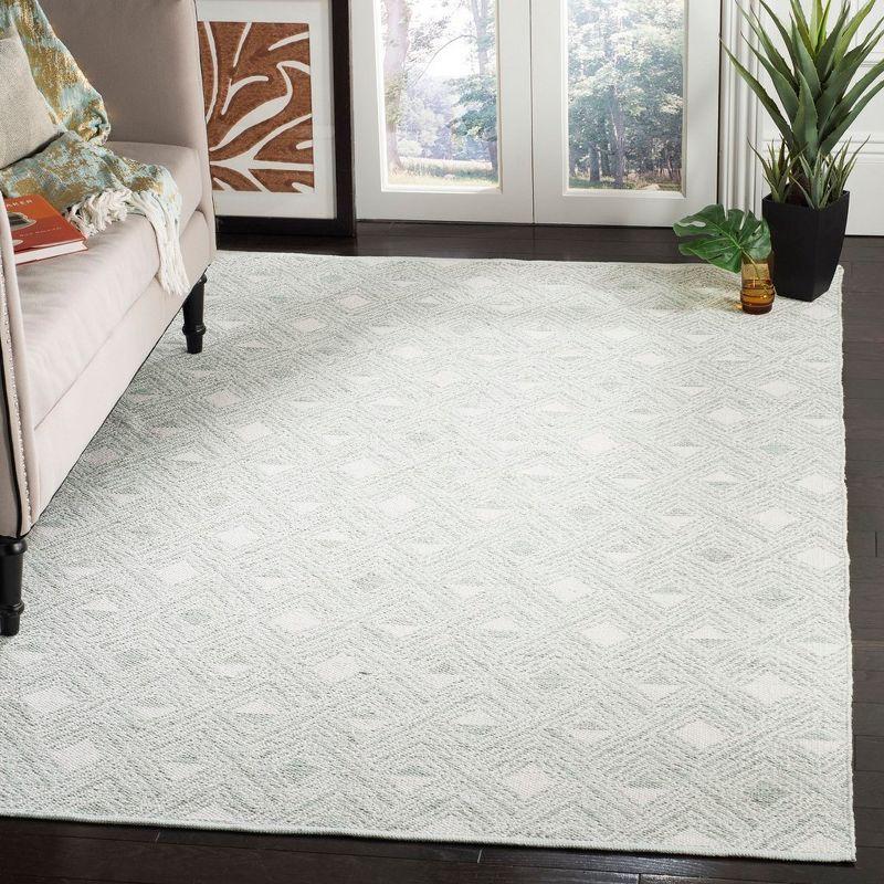 Montauk MTK614 Hand Woven Indoor Area Rug - Light Green/Ivory - 5'x8' - Safavieh.