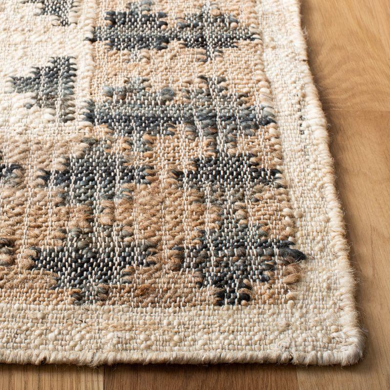 Ivory and Grey Handwoven Geometric Kilim Area Rug 5' x 8'