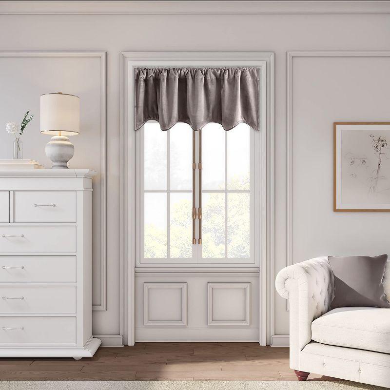 Ricardo Velvet Rod Pocket w/Back Tabs Scalloped Valance w/Backout Lining 50x17 Mauve