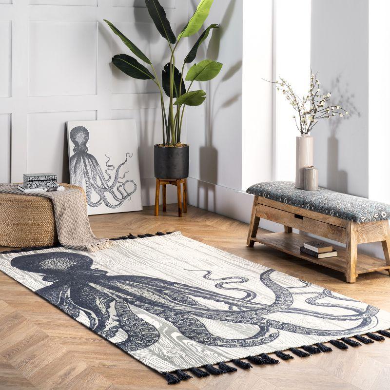 Ivory Cotton Flat-Woven Octopus Tassel Area Rug, 5' x 8'