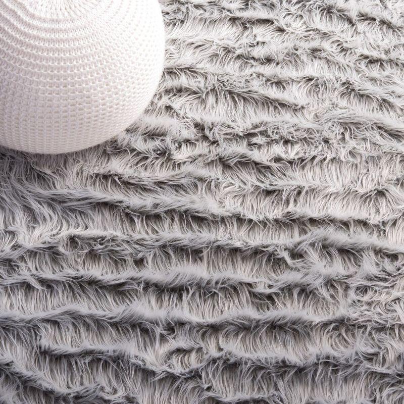 Faux Sheep Skin FSS118 Power Loomed Area Rug - Light Grey - 8'x10' - Safavieh.