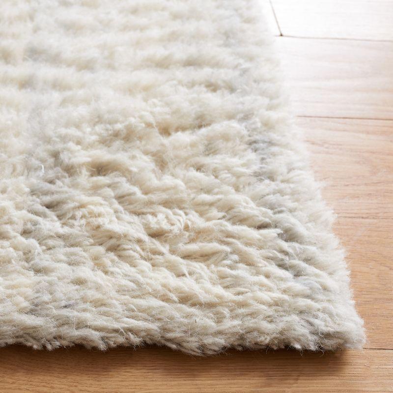 Casablanca CSB703 Hand Tufted Indoor Area Rug - Silver/Ivory - 6'x6' - Safavieh