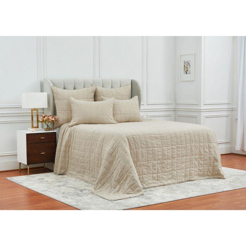 EY Essentials Odine Natural Queen Quilt