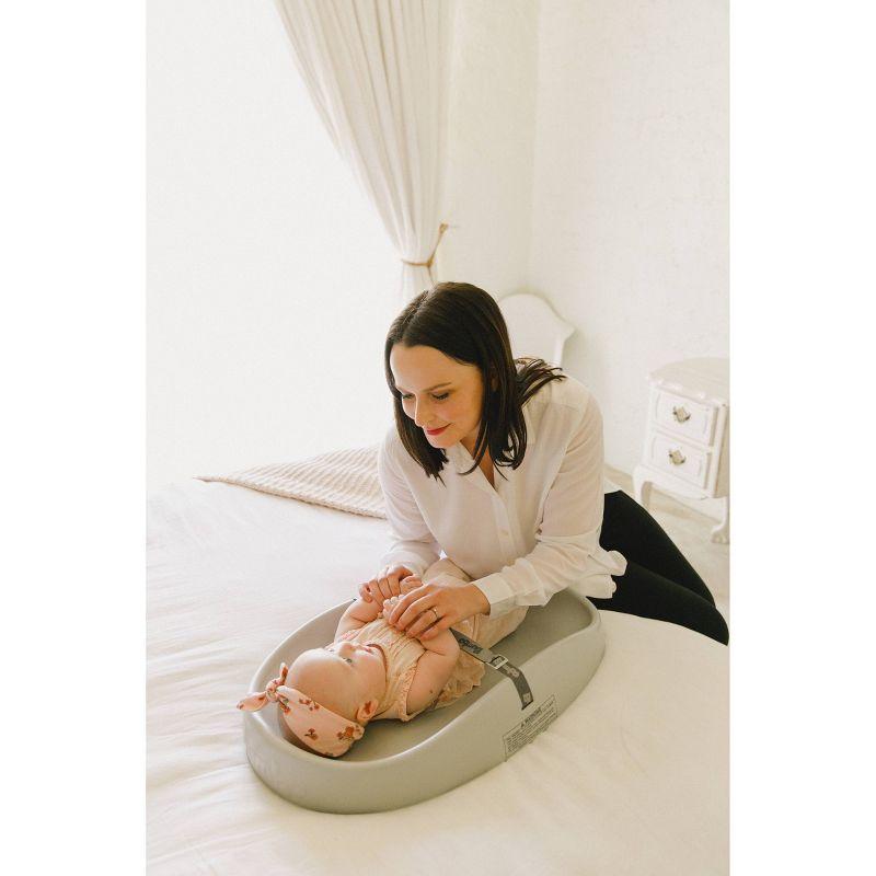 Bumbo Bumbo Diaper Changing Pad, Ergonomic Baby Changing Mat with Safety Belt