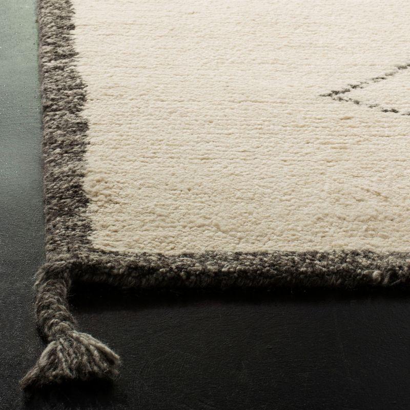 Casablanca CSB911 Hand Tufted Indoor Runner Rug - Ivory/Charcoal - 2'3"x12' - Safavieh