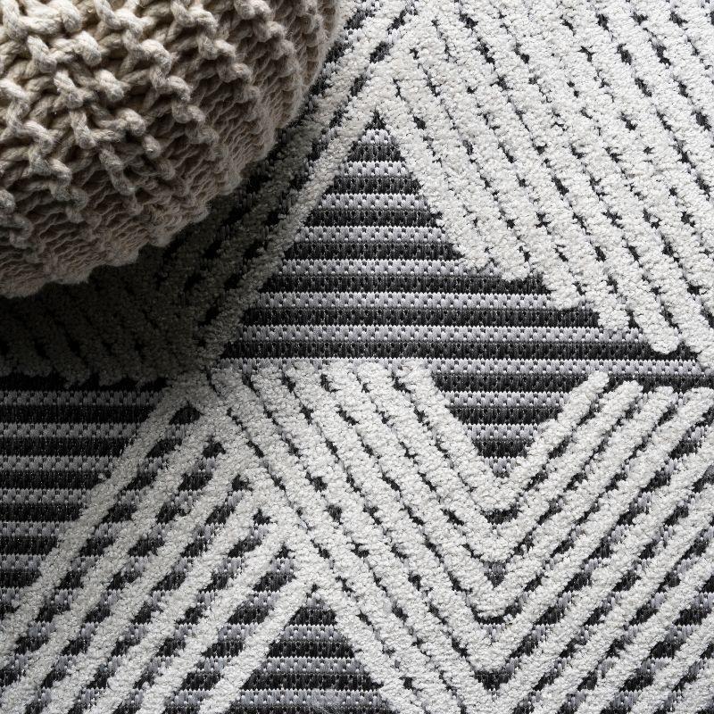 2'x8' Jazz High-Low Pile Art Deco Geometric Indoor/Outdoor Runner Rug, Black/Ivory - JONATHAN Y