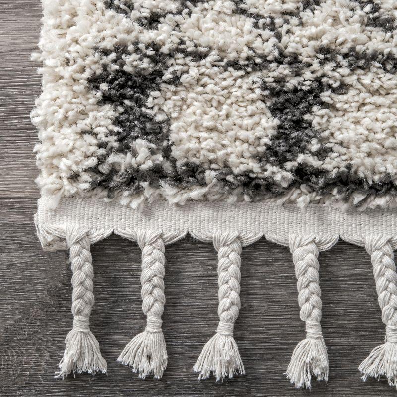 Off-White Braided Tassel Moroccan Shag Area Rug 4' x 6'