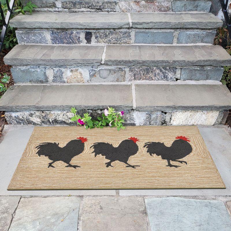 Liora Manne Frontporch Roosters Indoor/Outdoor Rug Neutral 2' x 3'