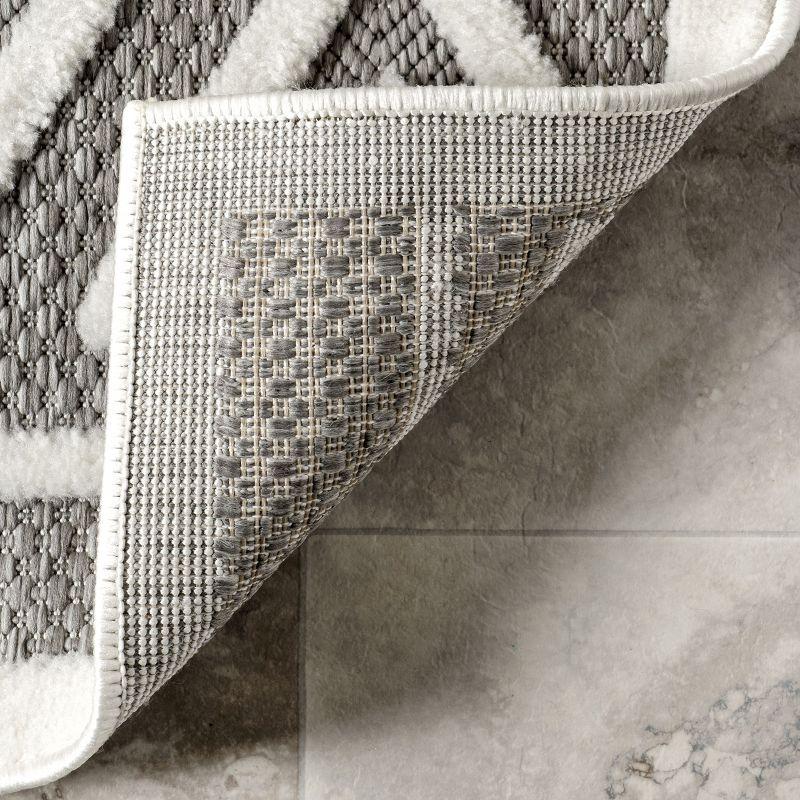 Nuloom Lanelle Geometric 5x8 Indoor/Outdoor Area Rug for Living Room Patio Deck Front Porch Kitchen, Grey/Ivory