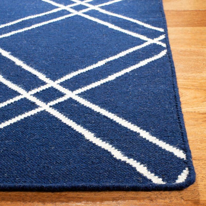 Dhurries DHU638 Hand Woven Area Rug  - Safavieh