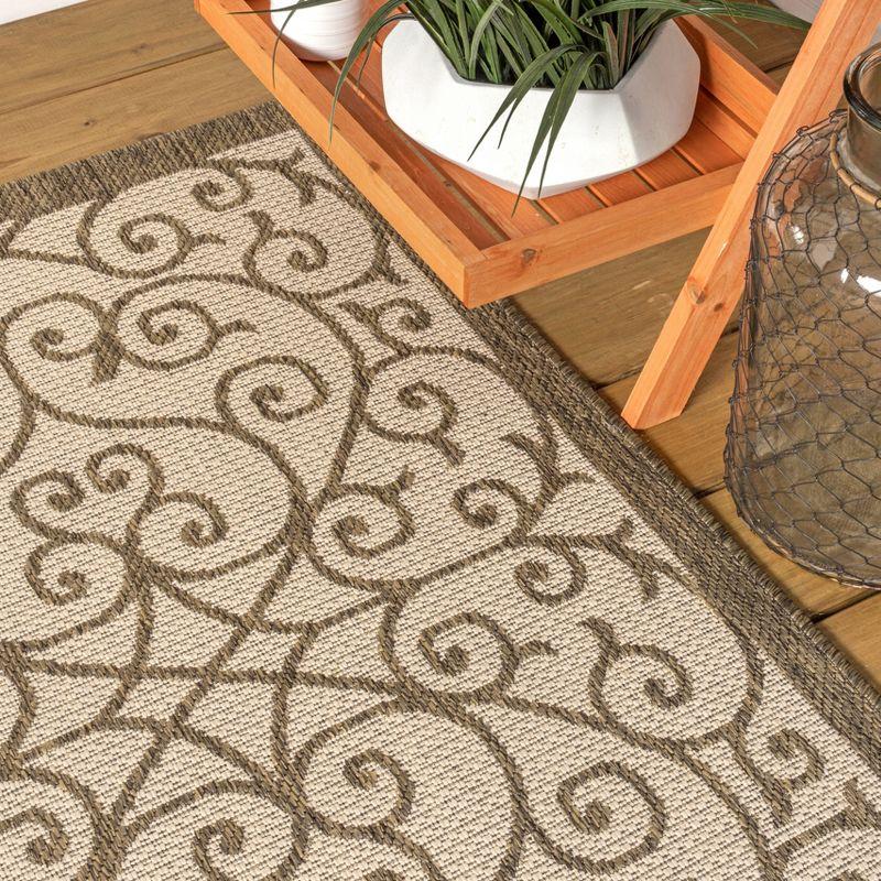 Ivory & Brown Filigree Textured 8'x10' Indoor/Outdoor Synthetic Rug