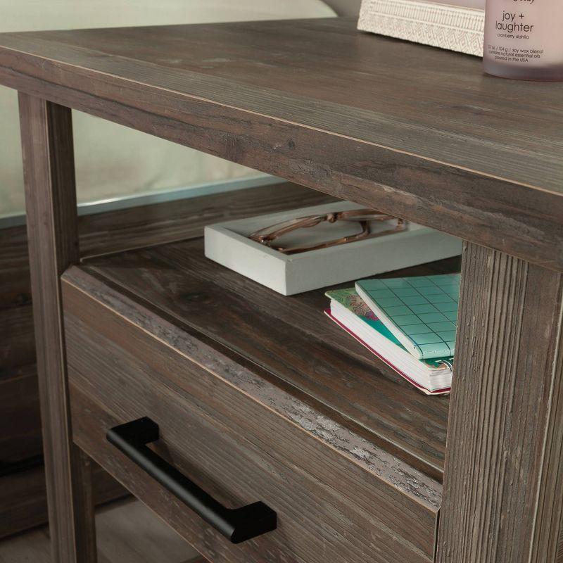 Carlyn 21.25'' W Nightstand