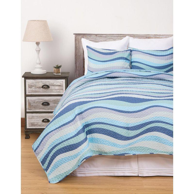 C&F Home Seawaves Coastal Beach Quilt Set - Reversible and Machine Washable