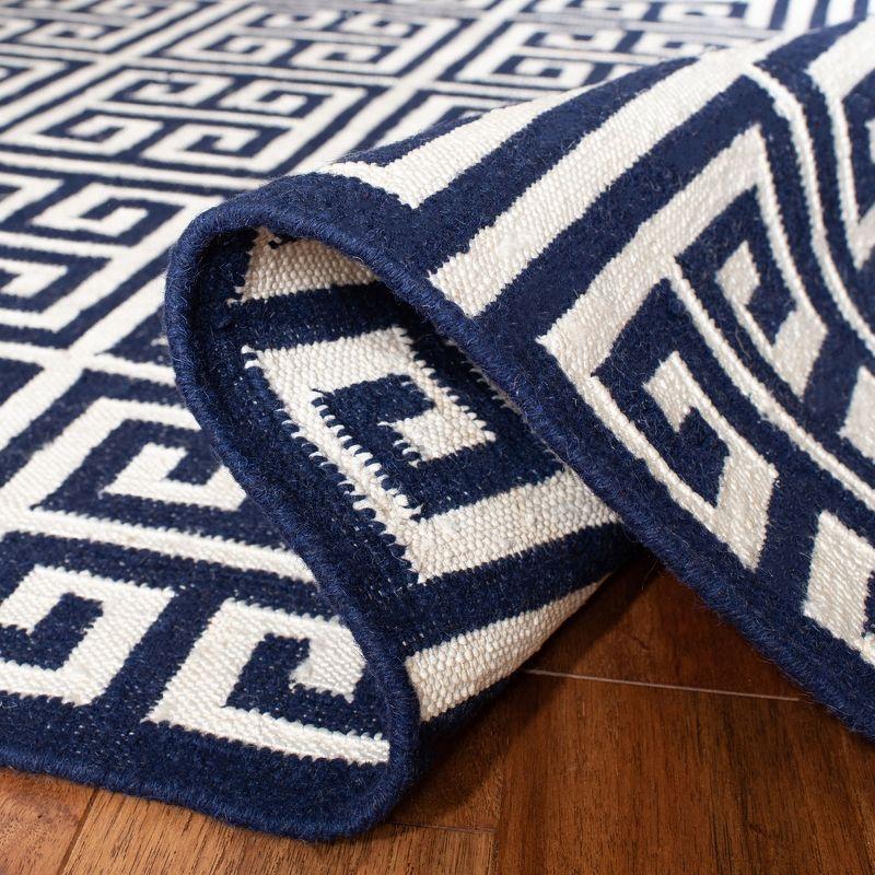 Dhurries DHU626 Hand Woven Flat Weave Accent Rug Navy / Ivory 2'-6" X 4' - Safavieh.