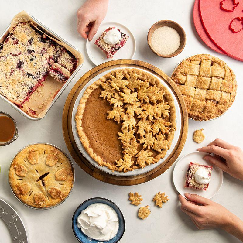 Nordic Ware 9" Naturals Pie Pan