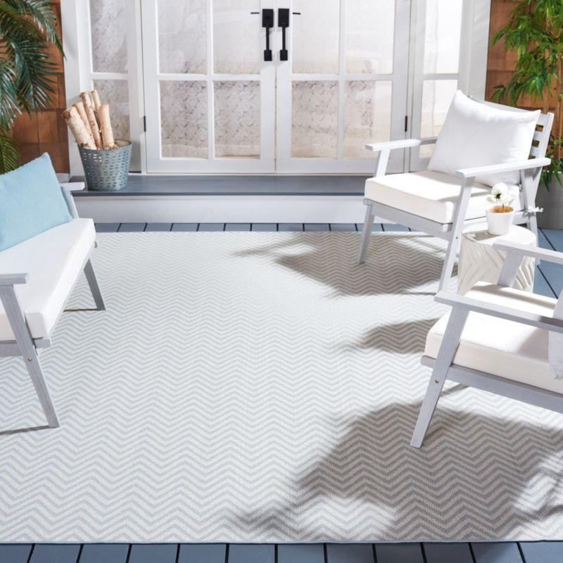 Martha Stewart Rugs Martha Stewart Indoor Outdoor Performance Machine Washable Chevron Rug