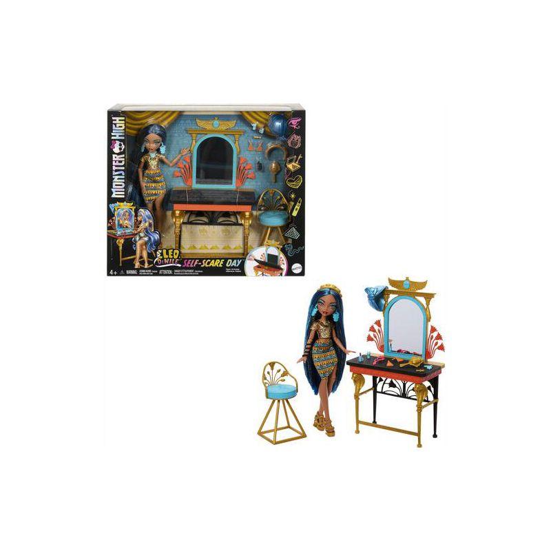 Mattel - Mattel - Monster High Cleo De Nile Self-Scare Day Doll and Playset