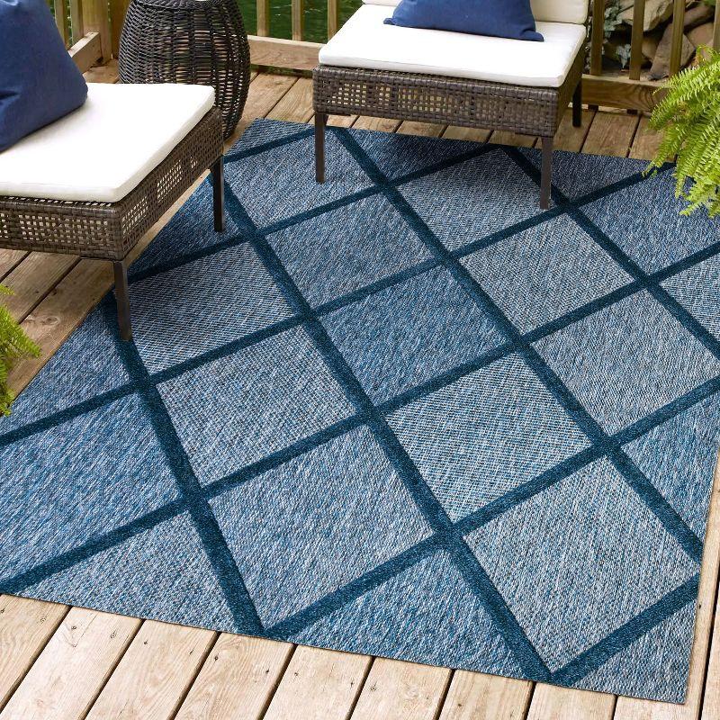 Salines Diamond Trellis Indoor/Outdoor Area Rug - JONATHAN Y