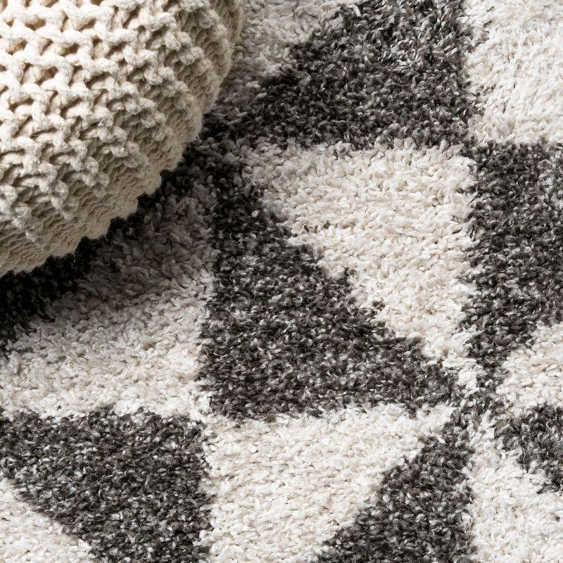 4'x6' Alcudia Geometric Shag Area Rug, Beige/Dark Gray - JONATHAN Y