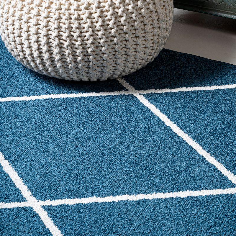 Cole Minimalist Diamond Trellis Round Area Rug - JONATHAN Y