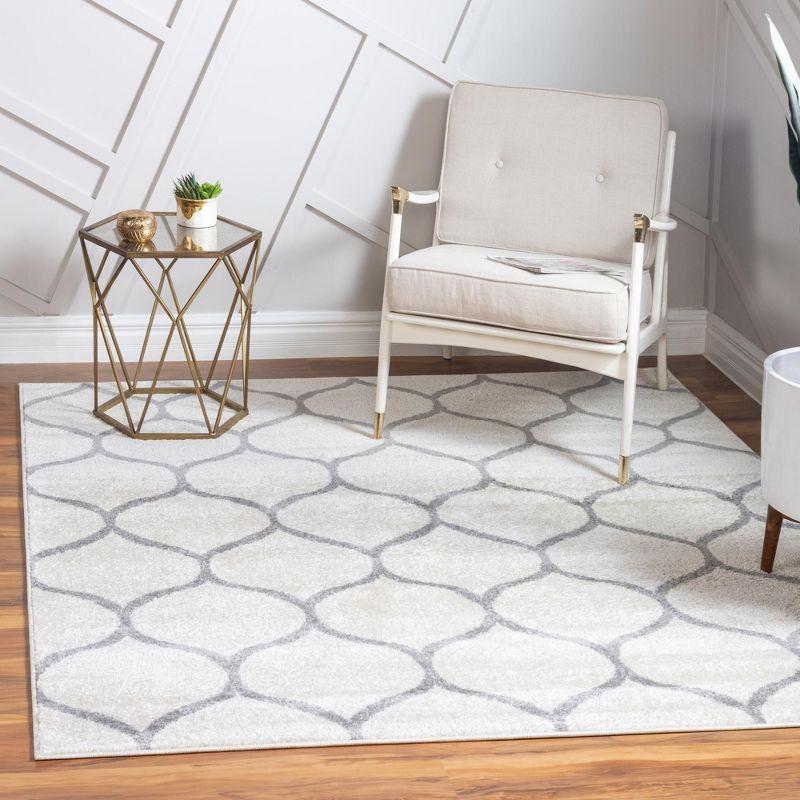 Ivory and Gray Square Trellis Synthetic Area Rug