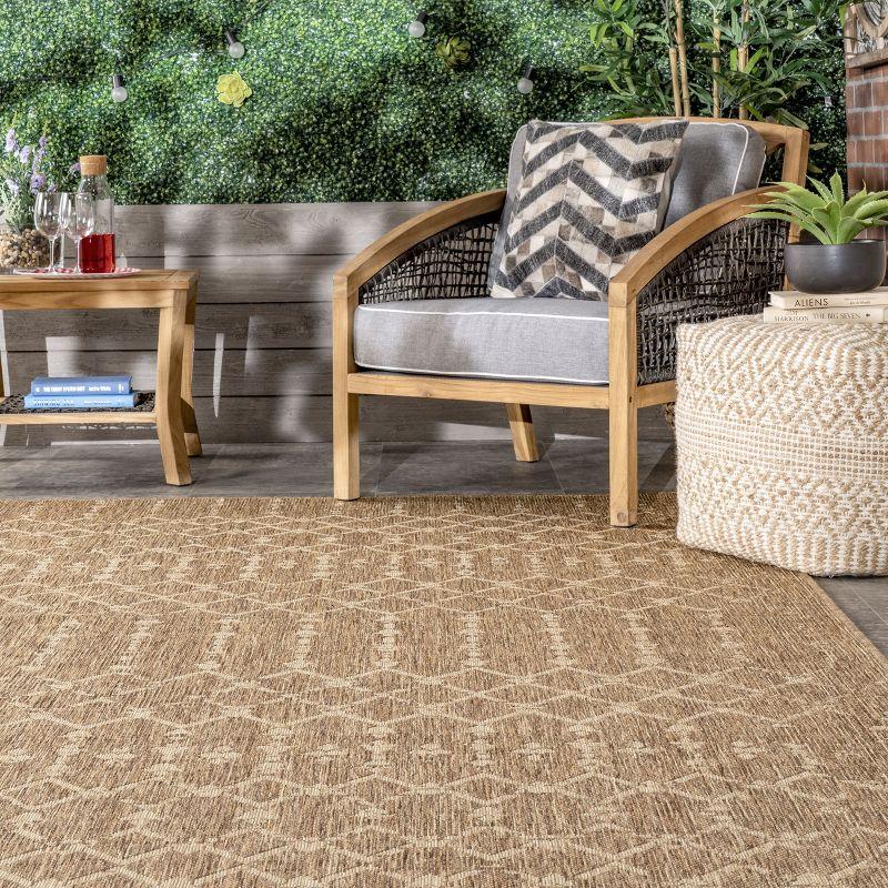 Nuloom Grayson Trellis 4x6 Indoor/Outdoor Area Rug for Living Room Patio Deck Front Porch Kitchen, Brown/Ivory