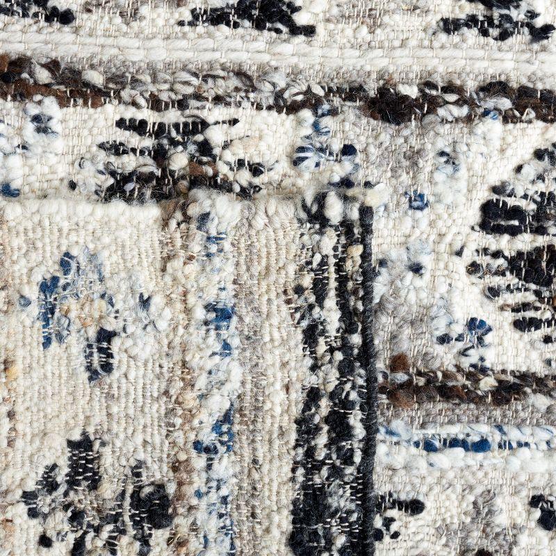 Manhattan MAN353 Hand Woven Area Rug - Ivory/Black - 4'x6' - Safavieh.