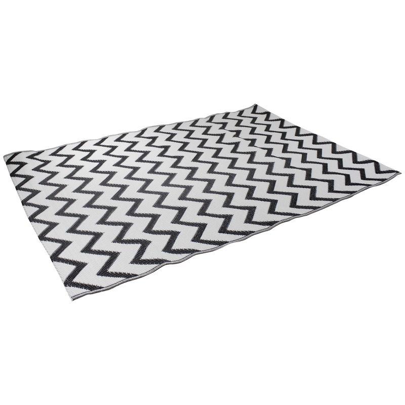 4' x 6' Black and White Chevron Rectangular Outdoor Area Rug