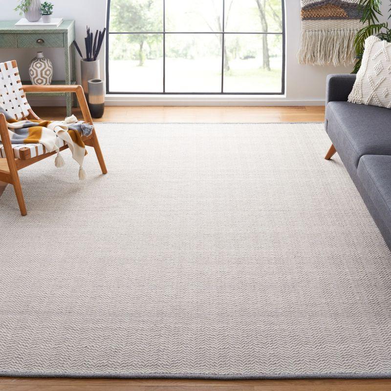 Grey and Ivory Hand-Knotted Wool Area Rug, 8' x 10'