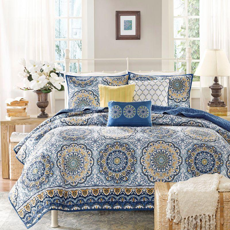 Madison Park 6 Piece Reversible Quilt Set with Throw Pillows