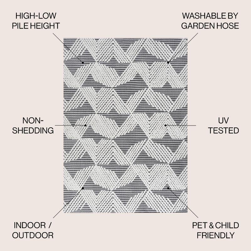 4'x6' Jazz High-Low Pile Art Deco Geometric Indoor/Outdoor Area Rug, Black/Ivory - JONATHAN Y