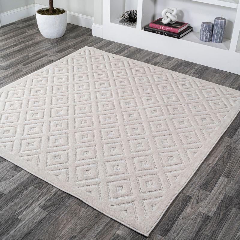 Peralta Moroccan Diamond Indoor/Outdoor Area Rug - JONATHAN Y