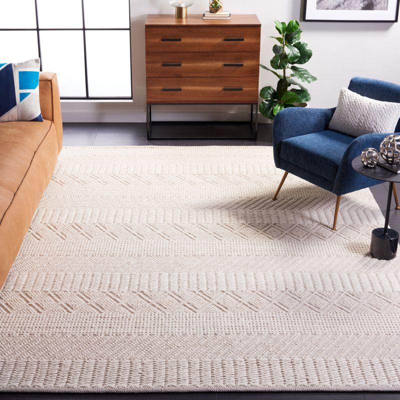 Casual Beach House Ivory Wool 6' Square Handwoven Rug