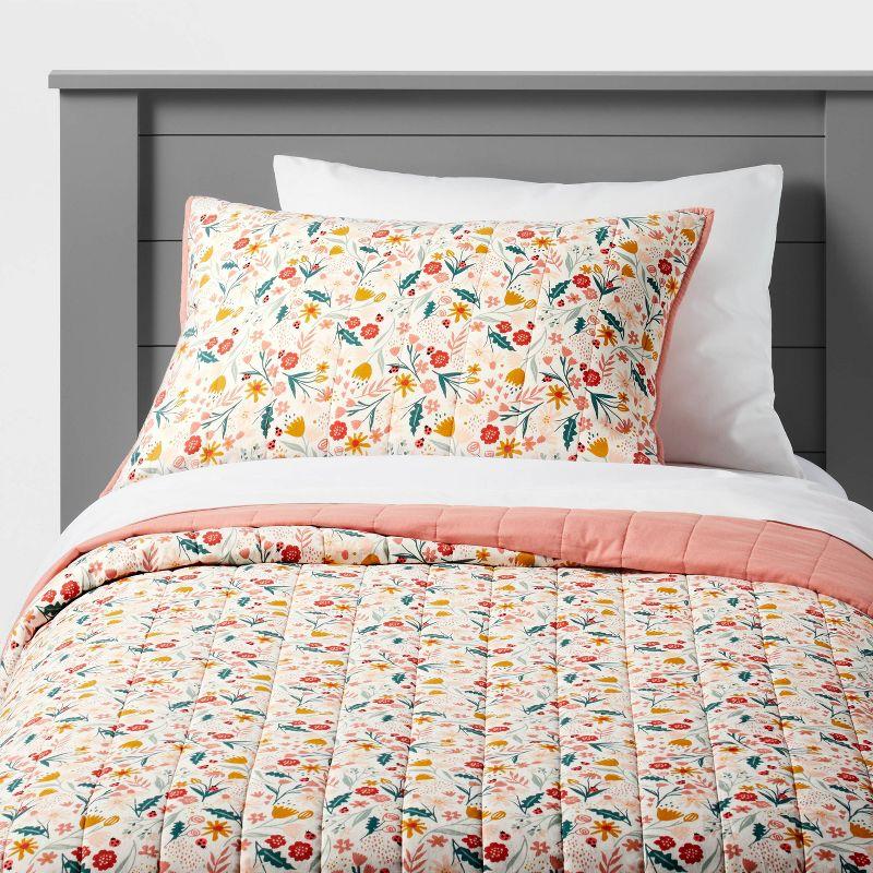 Garden Floral Cotton Kids' Quilt - Pillowfort™