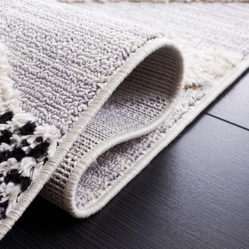 Marrakesh MRK564 Power Loomed Runner Rug - Grey/Ivory - 2'2"x8' - Safavieh.