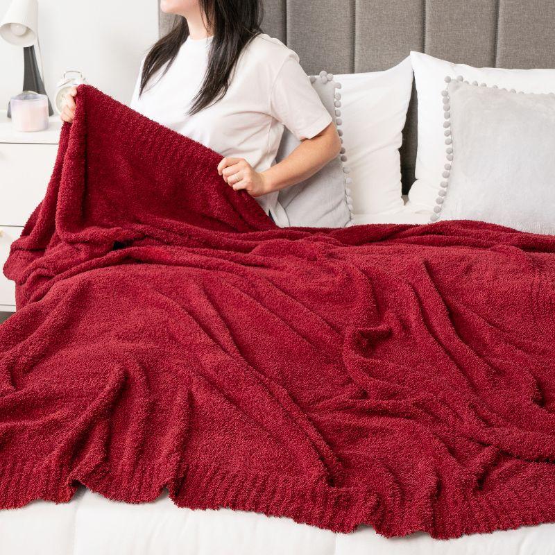 PAVILIA Plush Knit Throw Blanket for Couch Sofa Bed, Super Soft Fluffy Fuzzy Lightweight Warm Cozy All Season