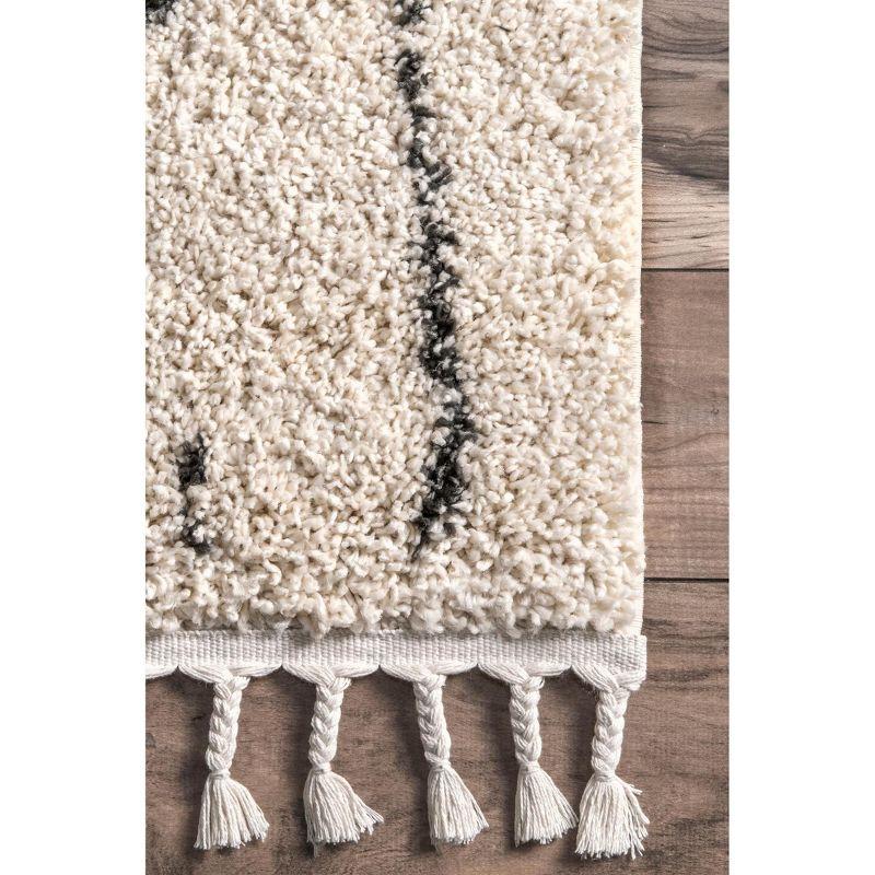 Nuloom Erin Moroccan Diamond Tassel Indoor Area Rug