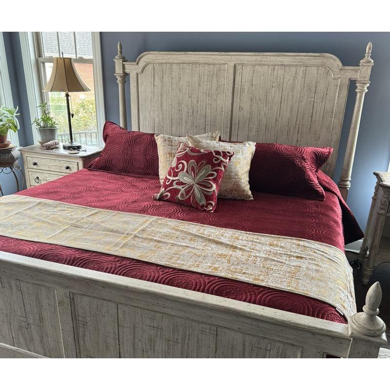 Tribeca Living Capri Velvet Quilt Set